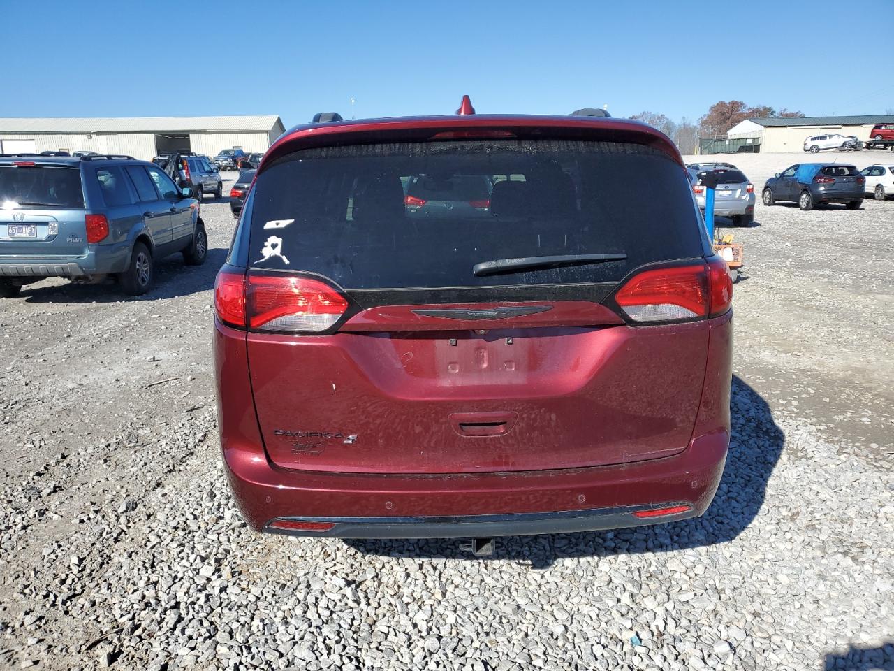 2018 Chrysler Pacifica - Image 6
