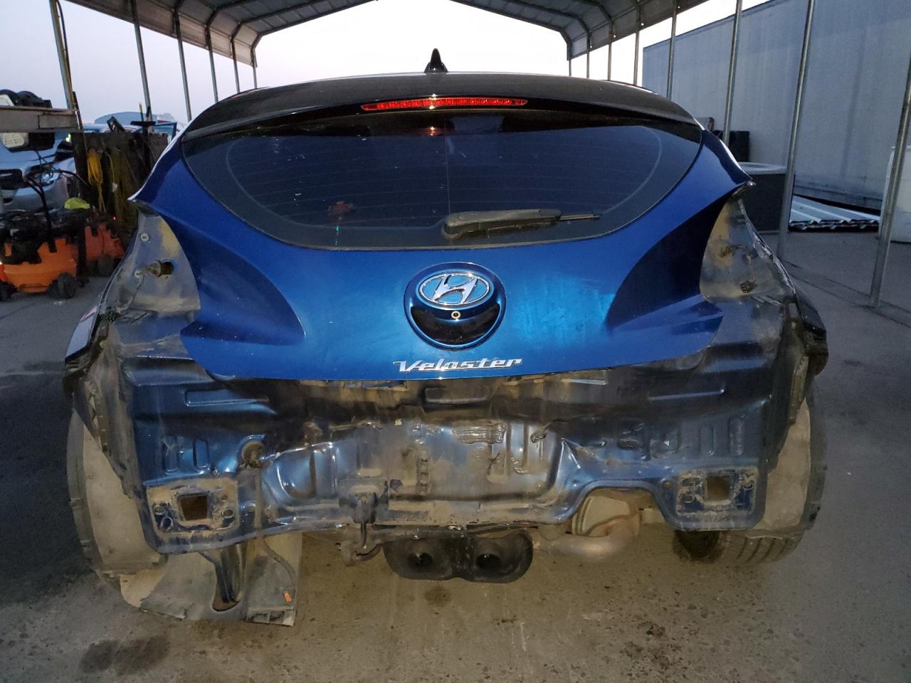 VIN KMHTC6AD4GU302690 2016 HYUNDAI VELOSTER no.6