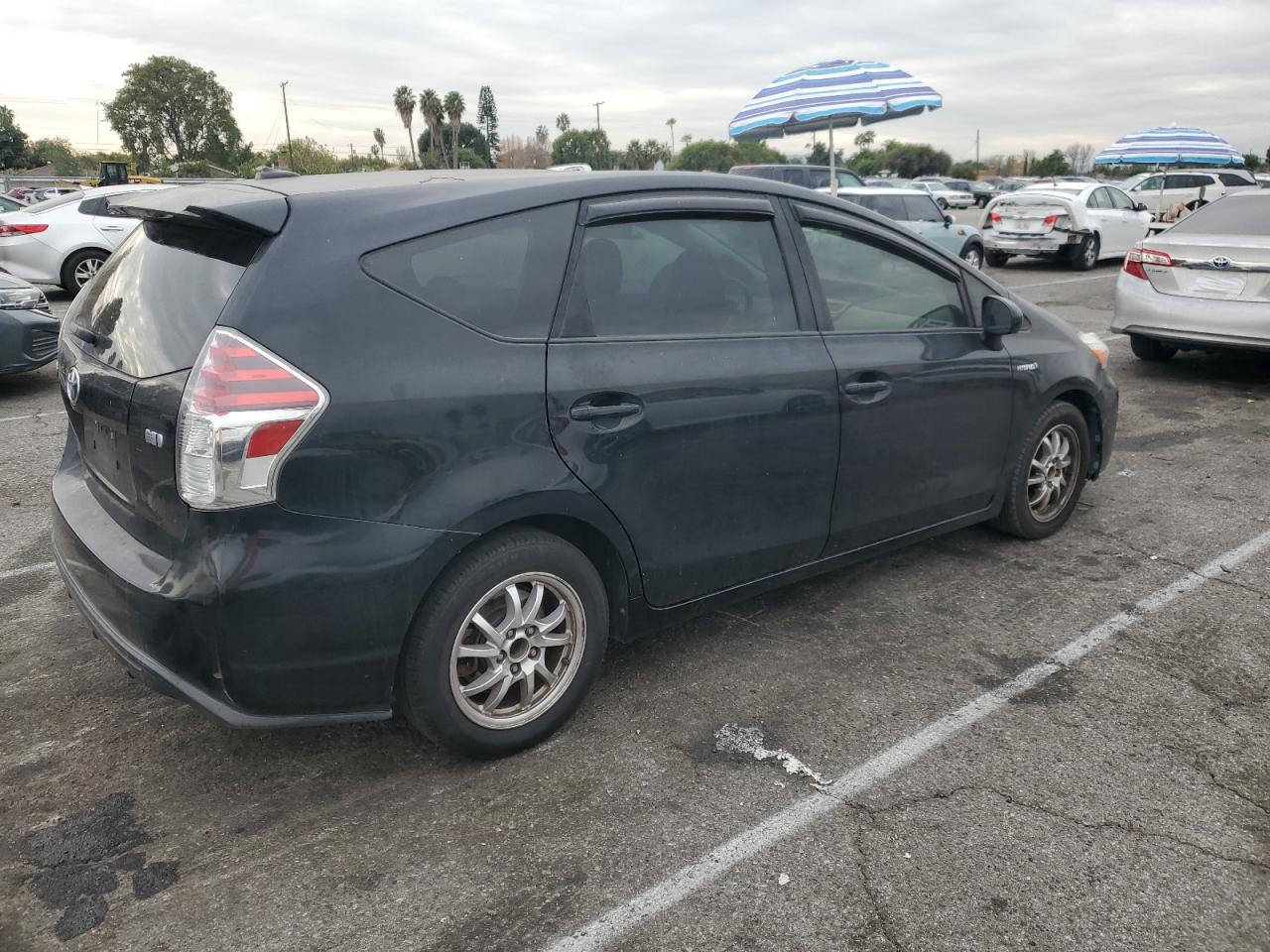 VIN JTDZN3EU0FJ026493 2015 TOYOTA PRIUS no.3