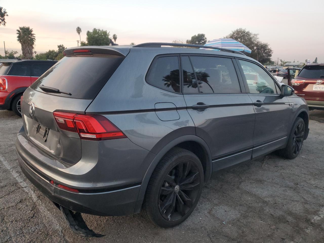 2020 Volkswagen Tiguan - Image 3