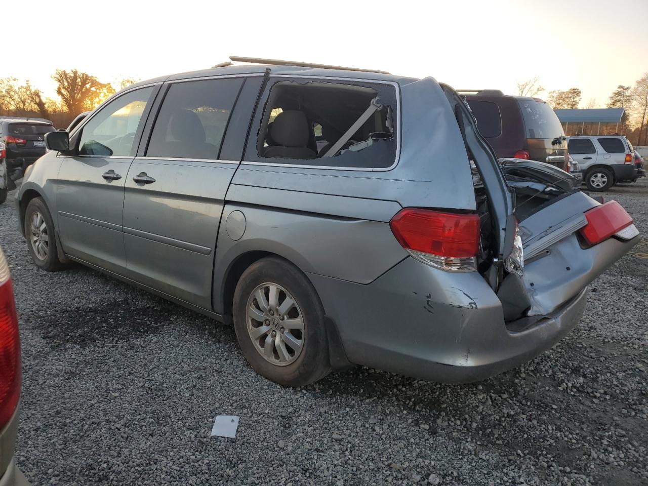 2008 Honda Odyssey - Image 2