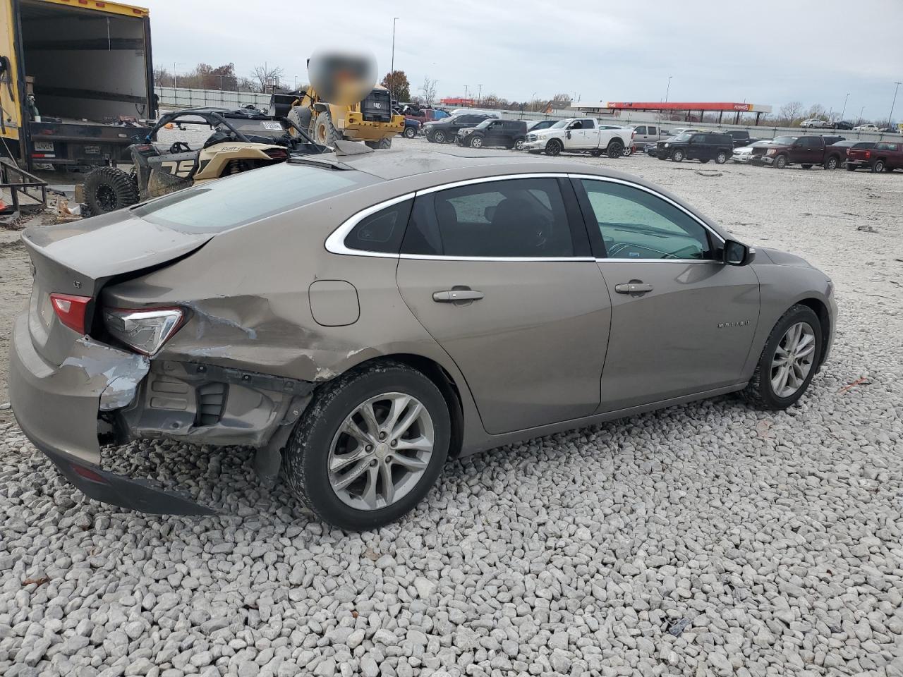 VIN 1G1ZD5ST9JF137221 2018 CHEVROLET MALIBU no.3