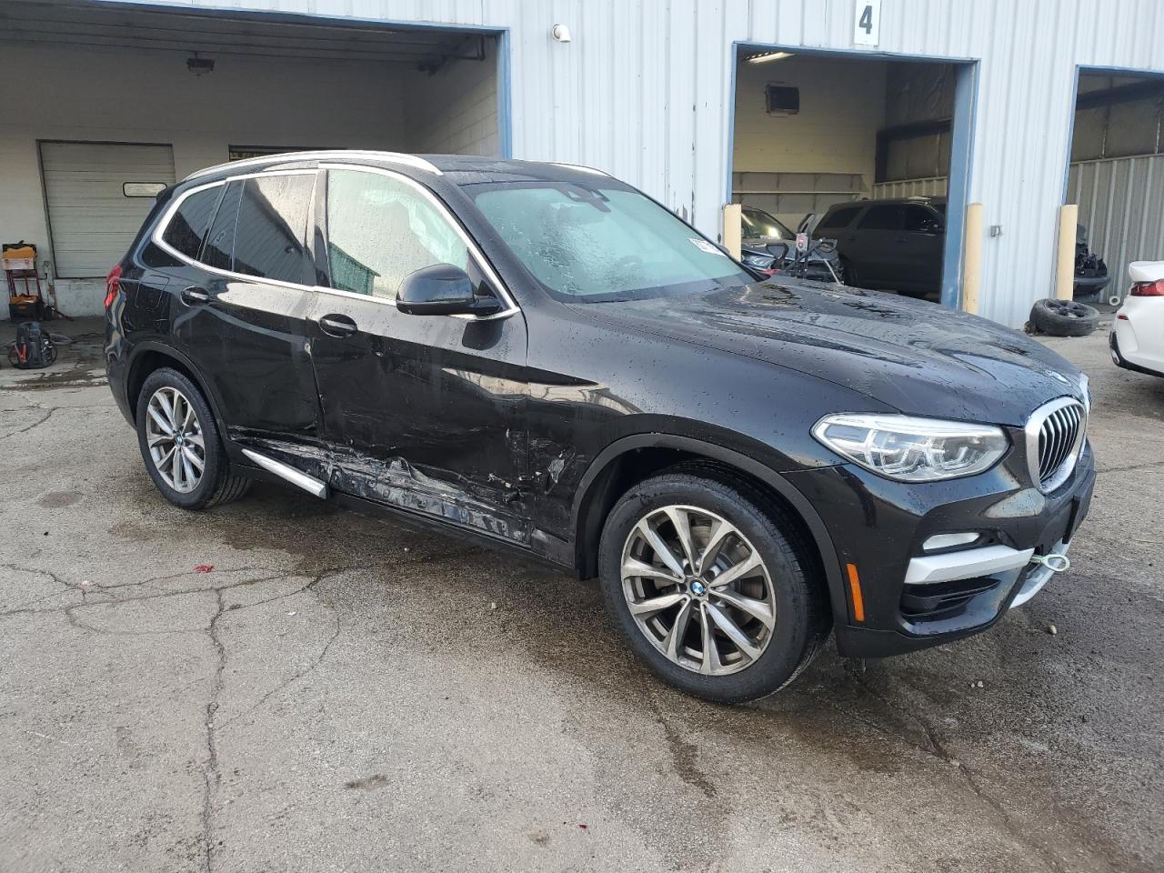 VIN 5UXTR9C50JLD62118 2018 BMW X3 no.4