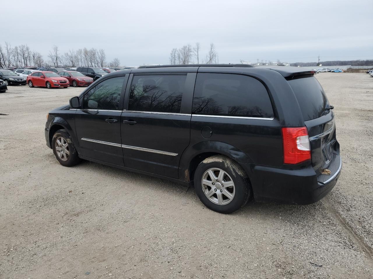 2012 Chrysler Town & Country - Image 2