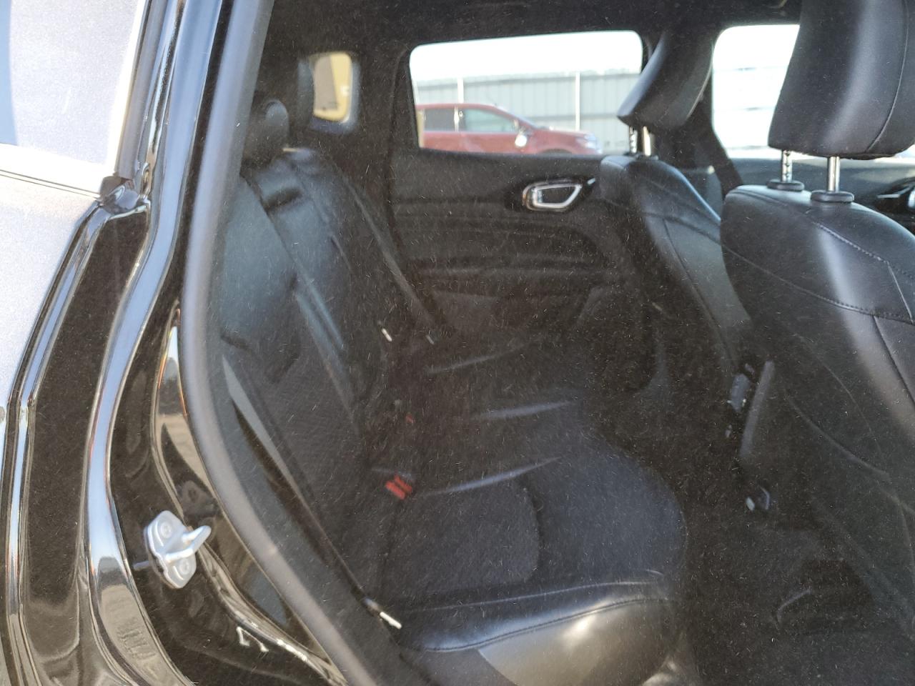 2022 Jeep Compass - Image 12