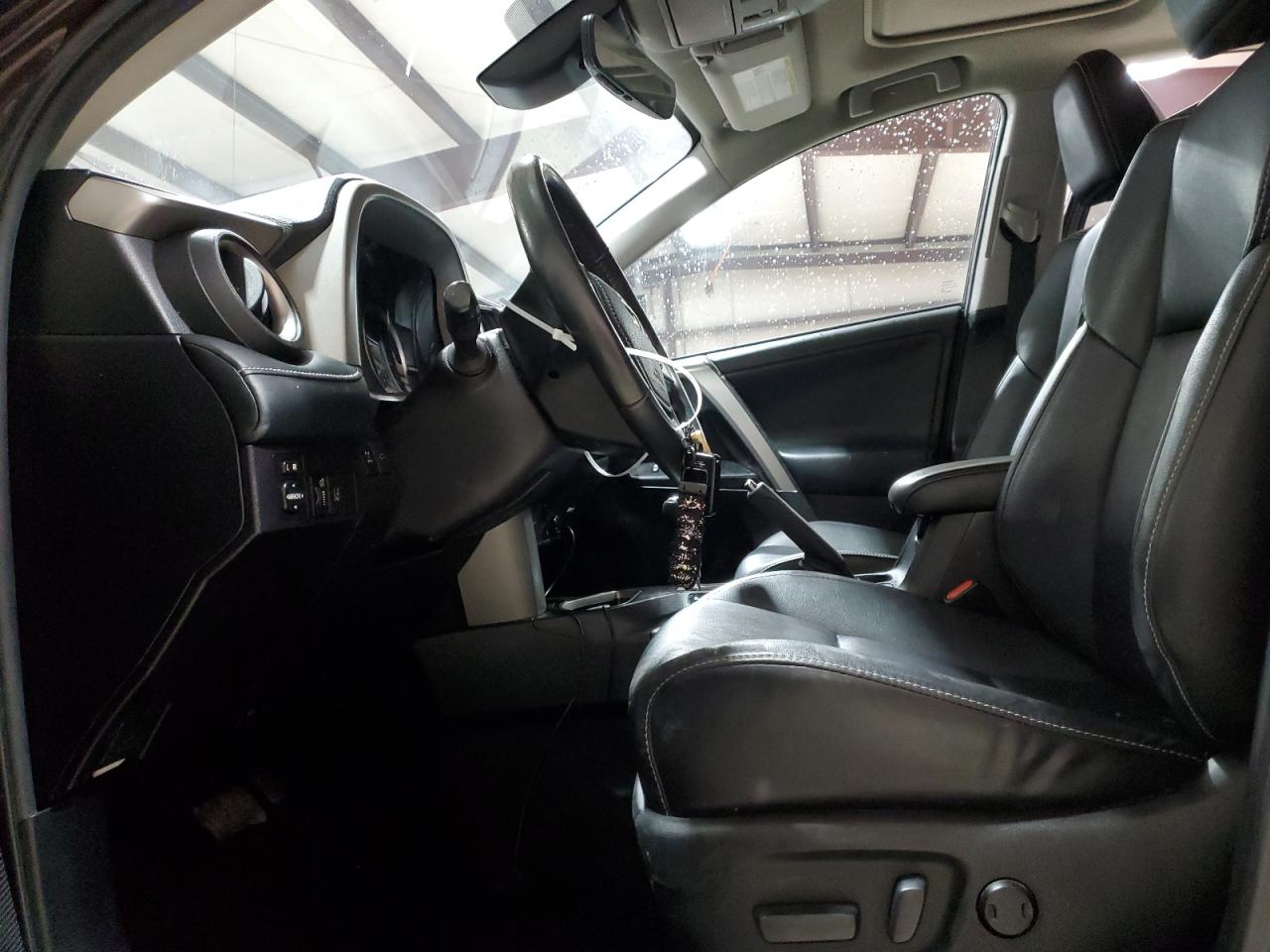 2018 Toyota RAV 4 - Image 7