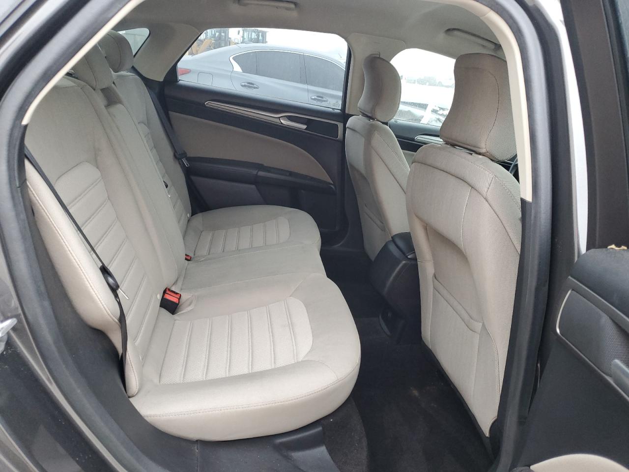 2019 Ford Fusion - Image 11