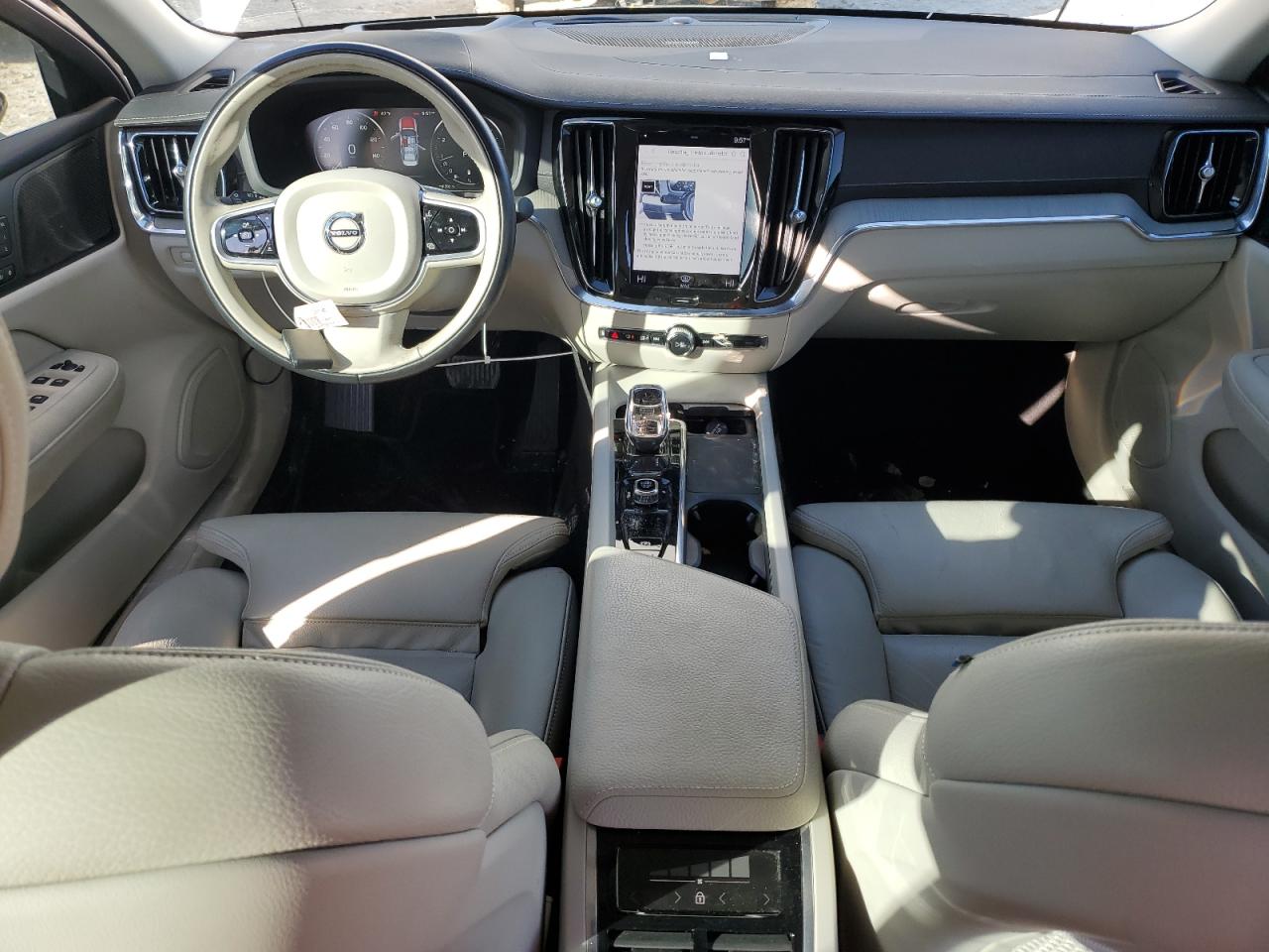 2022 Volvo S60 - Image 8