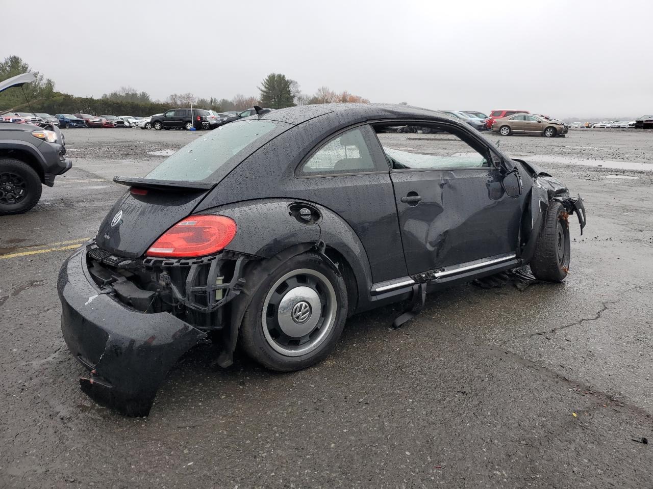 VIN 3VWF17AT0GM632641 2016 VOLKSWAGEN BEETLE no.3