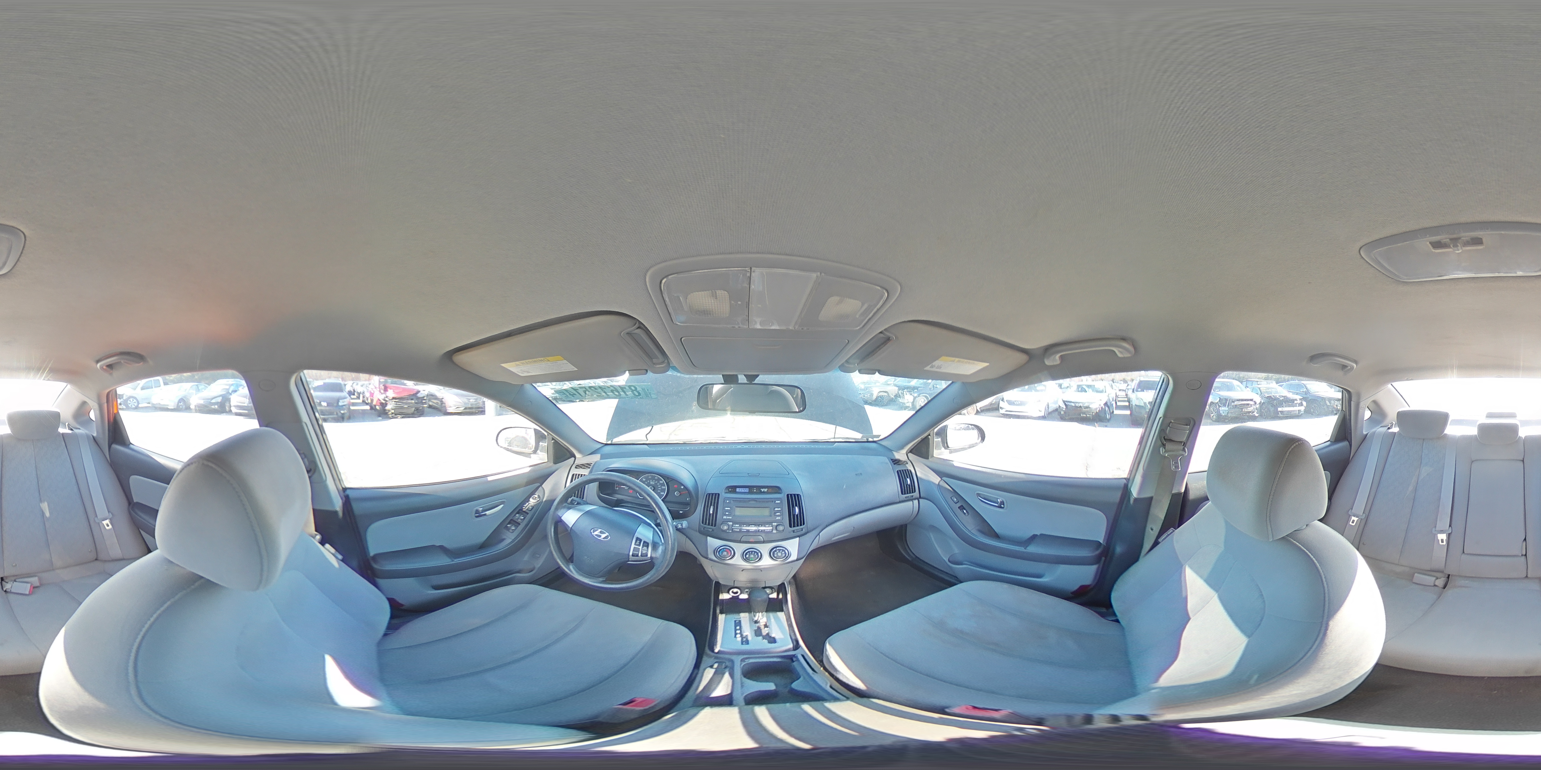 2010 Hyundai Elantra - Image 13