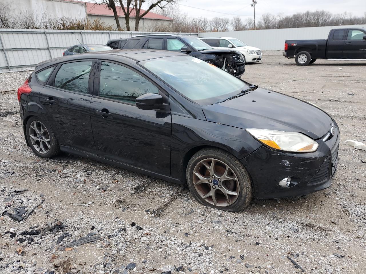 VIN 1FADP3K25EL275453 2014 FORD FOCUS no.4