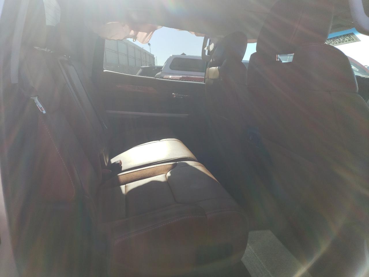 2016 Toyota Tundra - Image 10