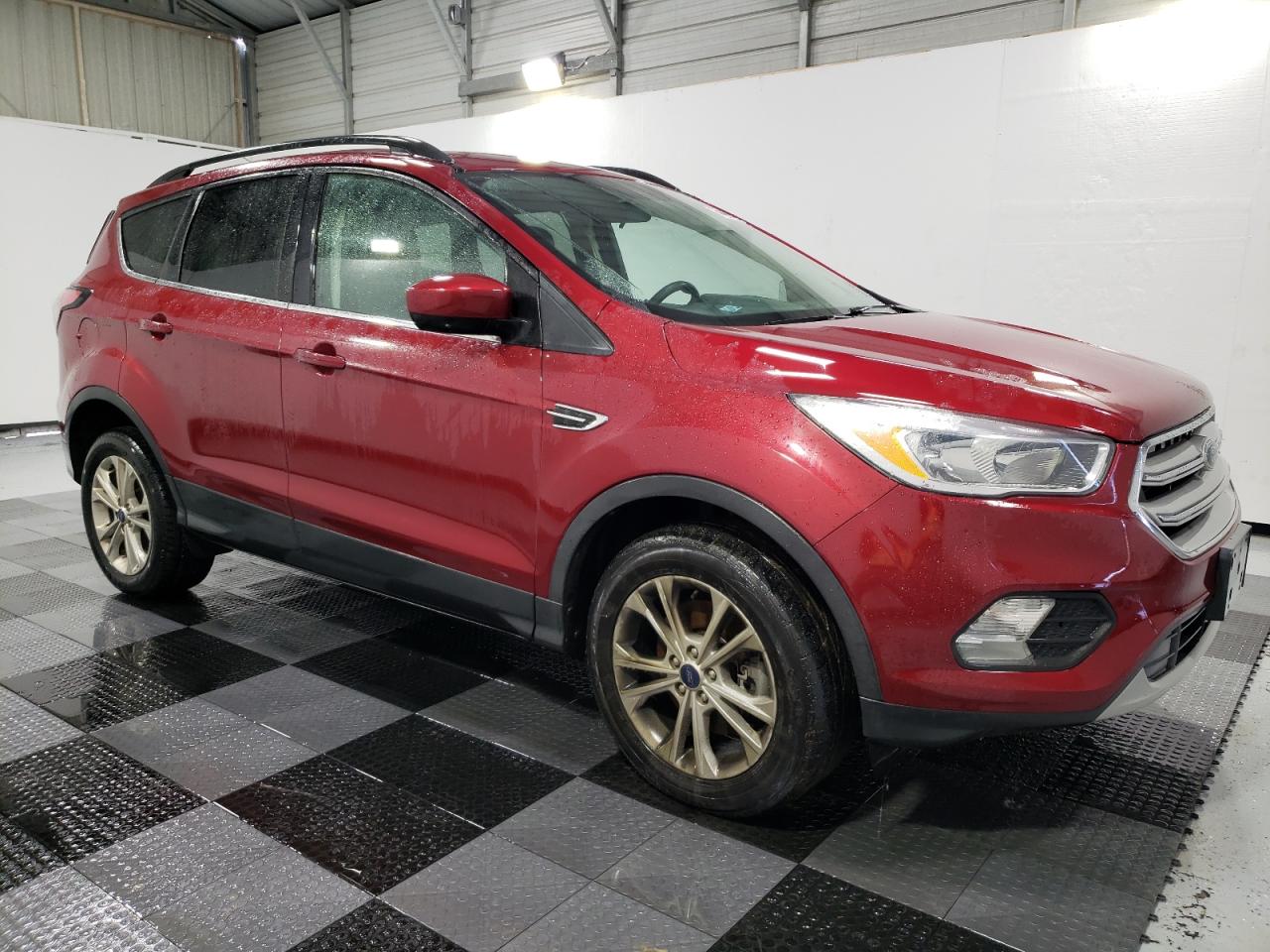 VIN 1FMCU9G99JUC13674 2018 FORD ESCAPE no.4