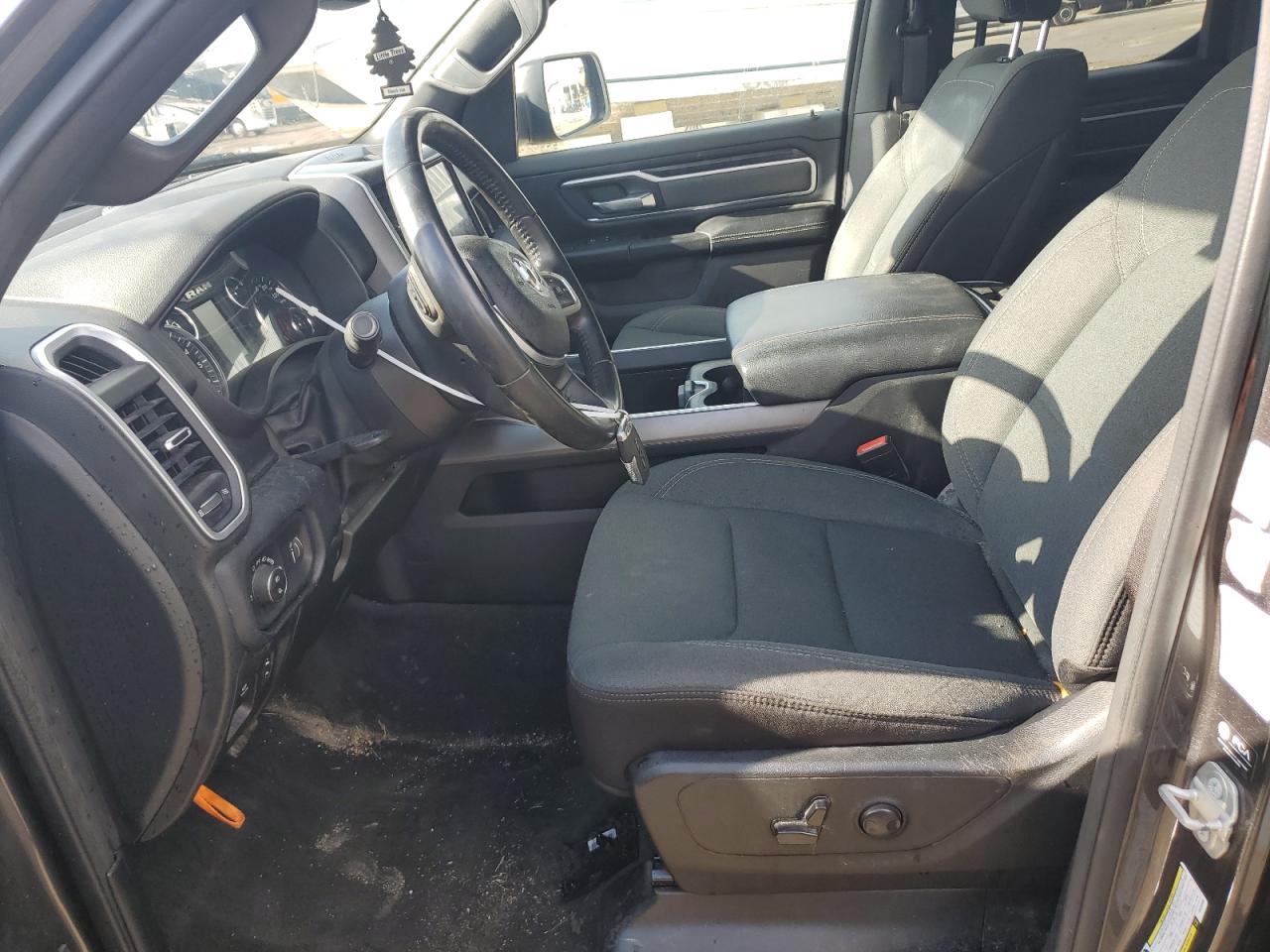 2022 RAM 1500 - Image 7