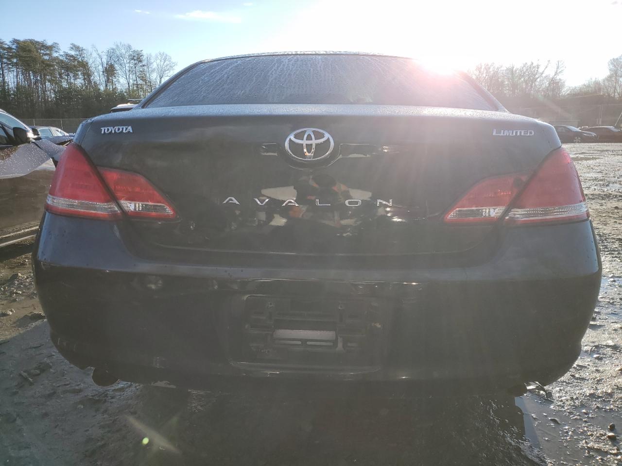 2006 Toyota Avalon - Image 6