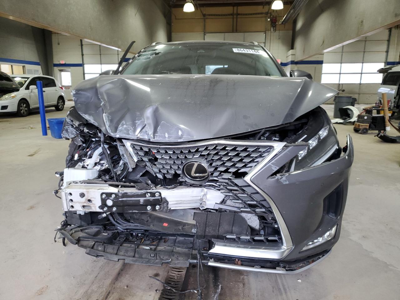 VIN 2T2JZMDA2NC331515 2022 LEXUS RX350 no.5