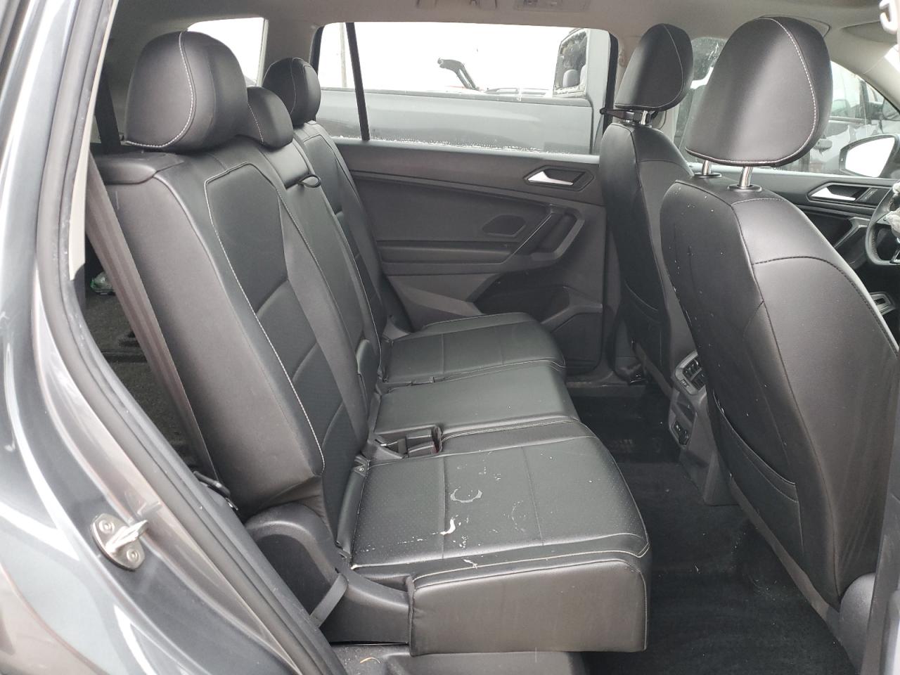 2021 Volkswagen Tiguan - Image 11