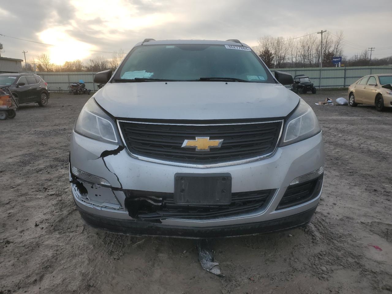 VIN 1GNKVFKD5HJ346202 2017 CHEVROLET TRAVERSE no.5