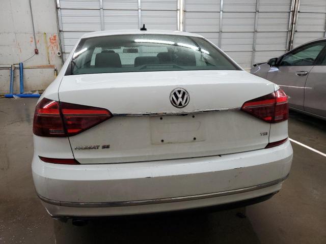  VOLKSWAGEN PASSAT 2018 White