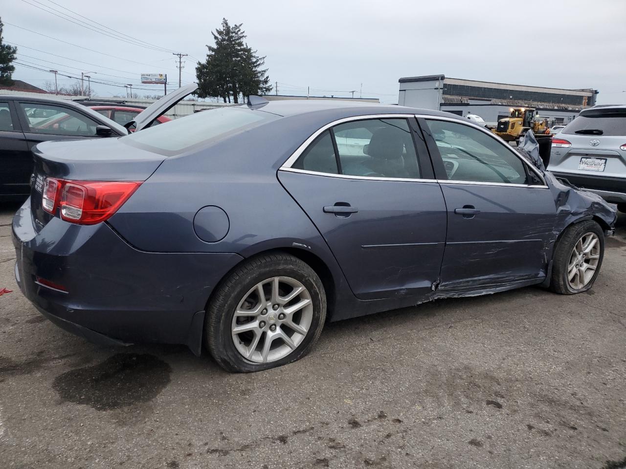 VIN 1G11C5SL9EF277601 2014 CHEVROLET MALIBU no.3