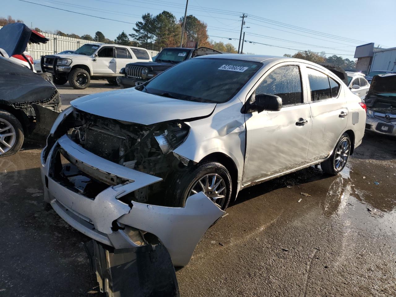 2015 Nissan Versa - Image 1