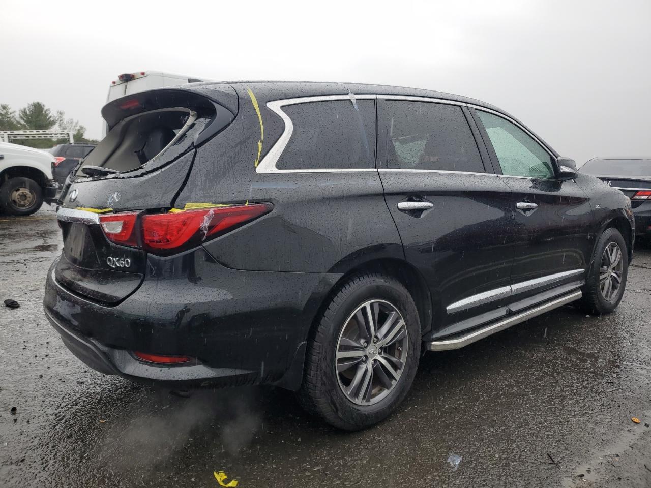2018 Infiniti QX60 - Image 3