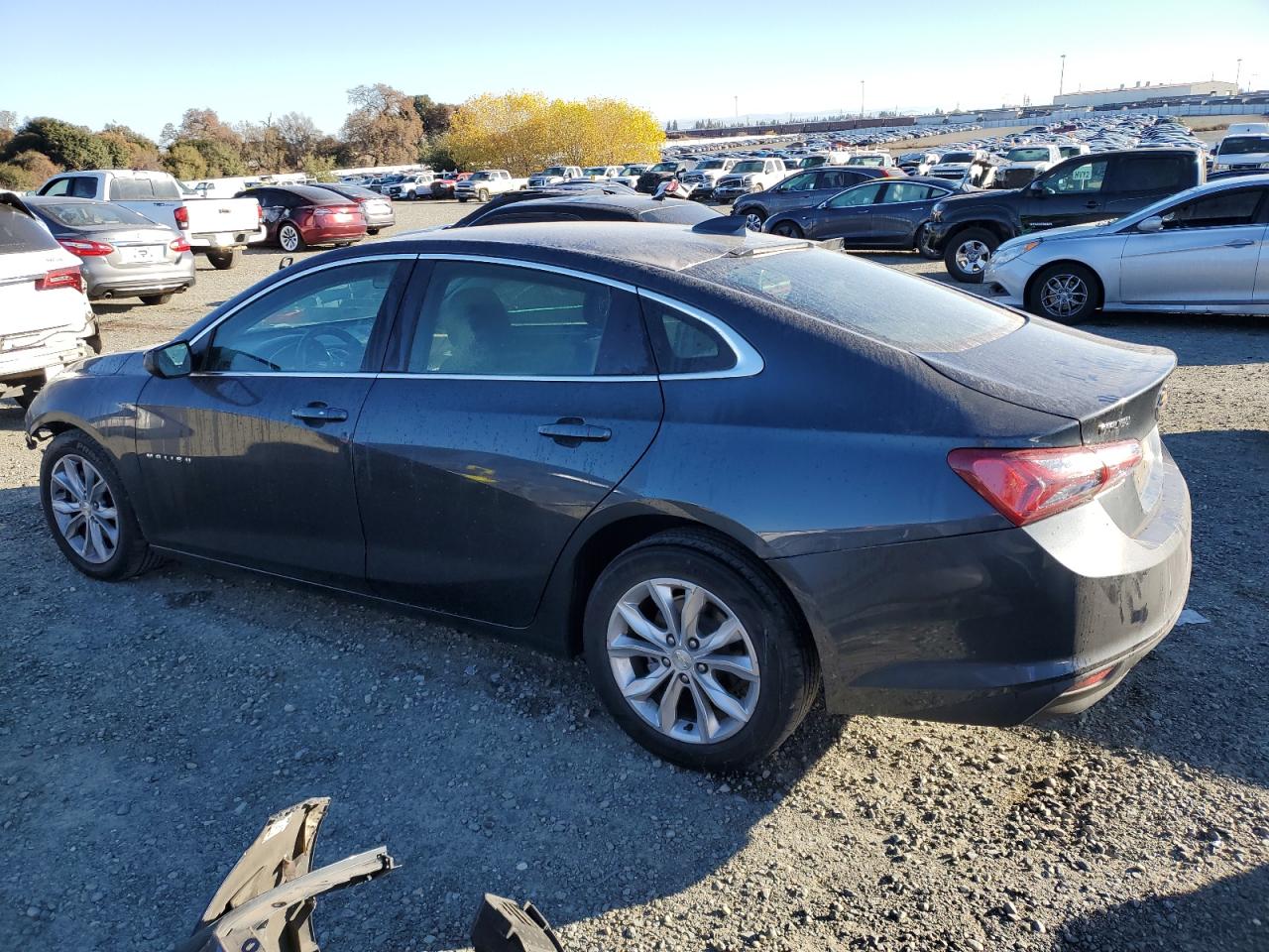 VIN 1G1ZD5ST1KF125520 2019 CHEVROLET MALIBU no.2