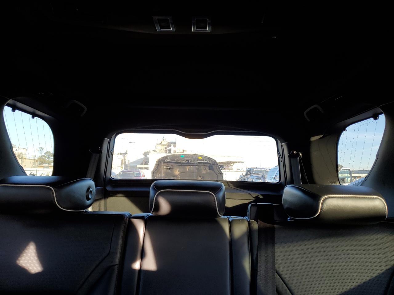 2018 Land Rover Discovery - Image 10