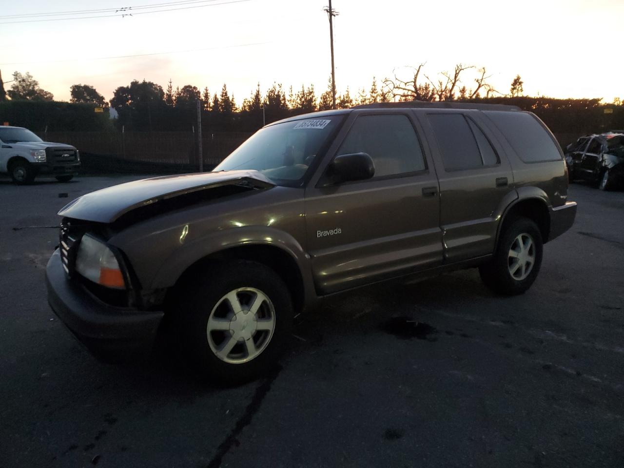 2000 Oldsmobile Bravada на продаже в San Martin, CA - Front End