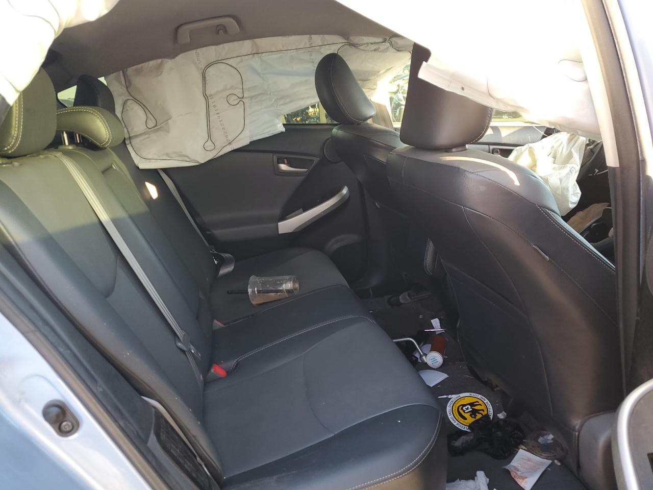2014 Toyota Prius - Image 10