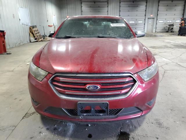  FORD TAURUS 2013 Красный