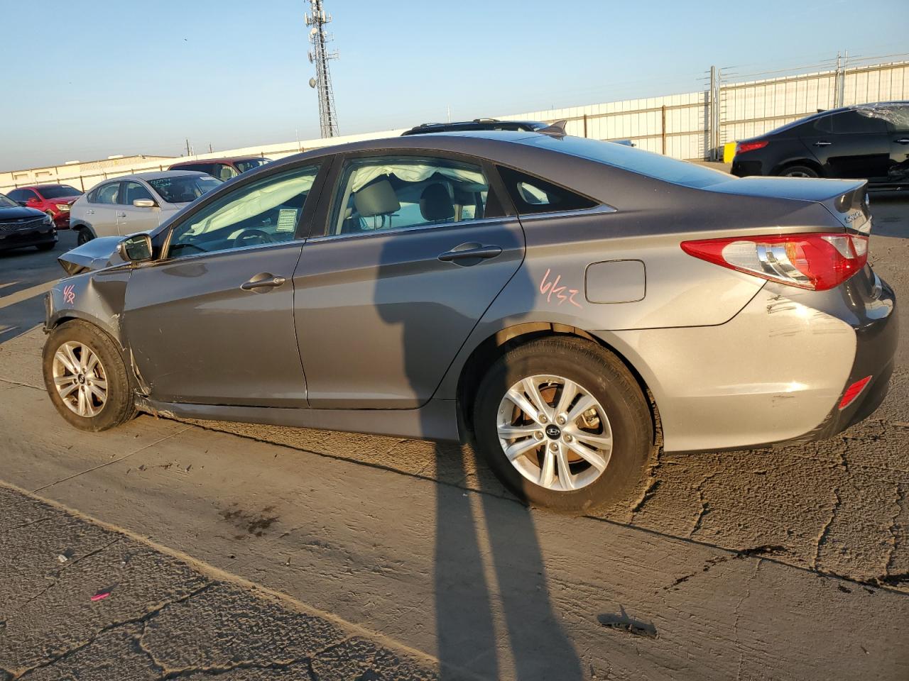 VIN 5NPEB4AC2EH915071 2014 HYUNDAI SONATA no.2