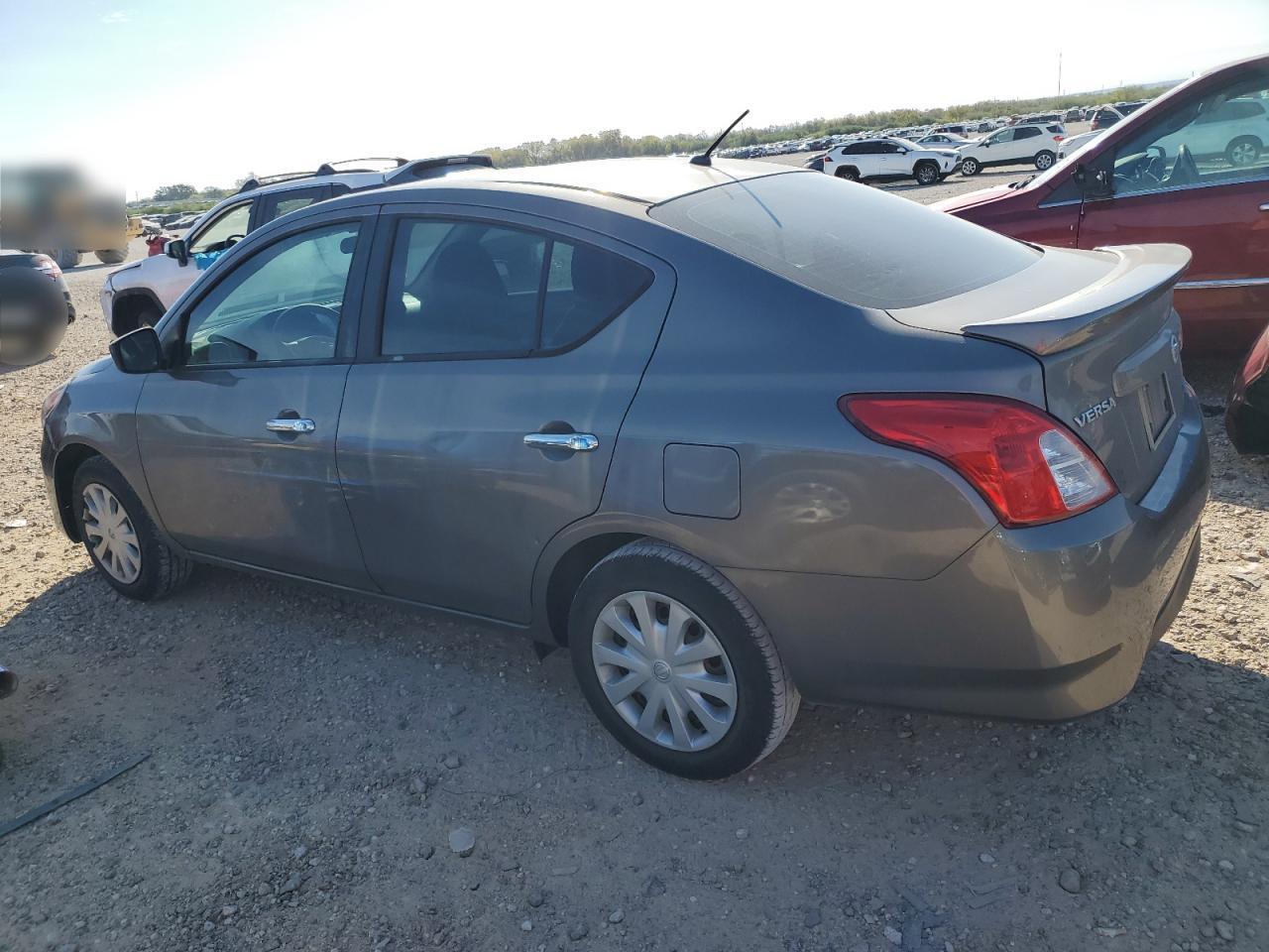 2016 Nissan Versa - Image 2