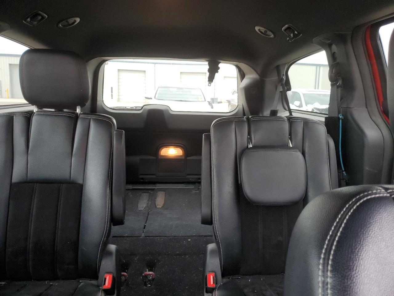 2014 Dodge Caravan - Image 10
