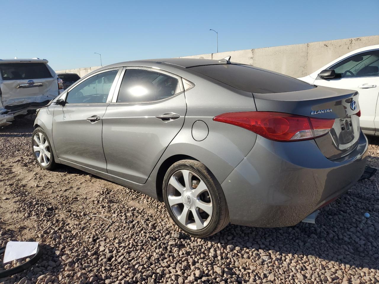 VIN 5NPDH4AEXDH424810 2013 HYUNDAI ELANTRA no.2