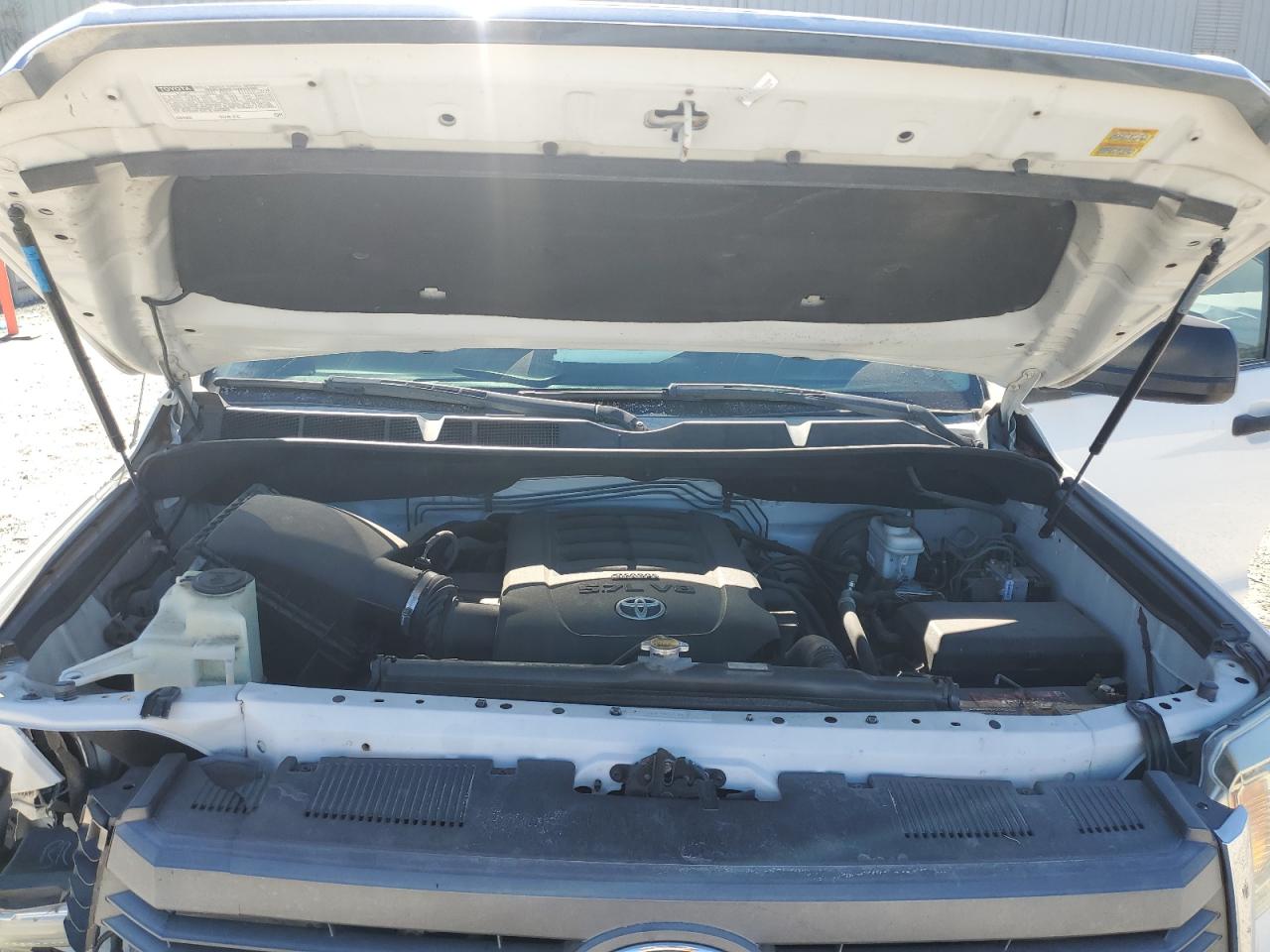 2014 Toyota Tundra - Image 12
