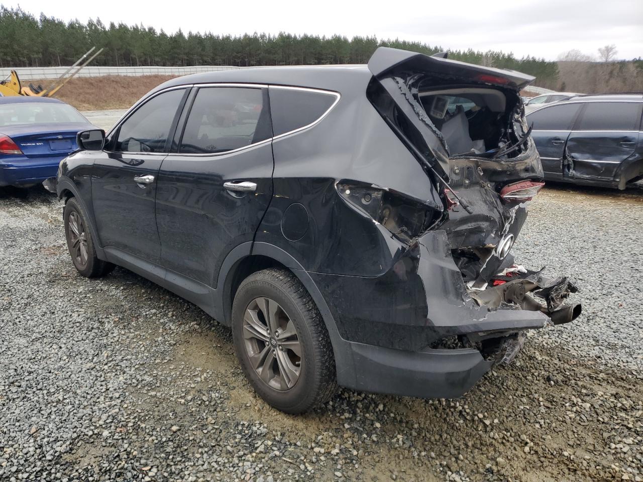 2016 Hyundai Santa Fe - Image 2