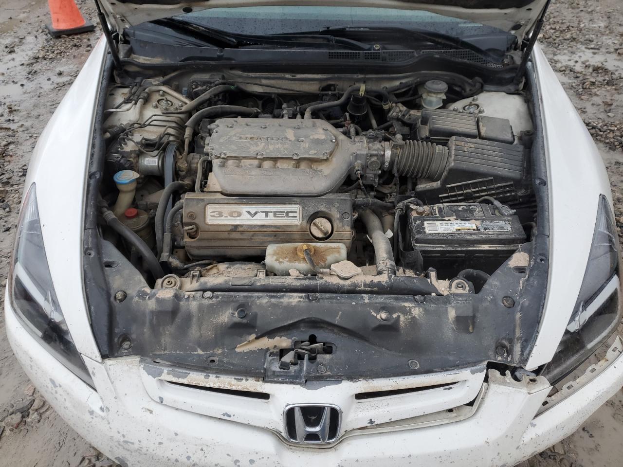 2005 Honda Accord - Image 12