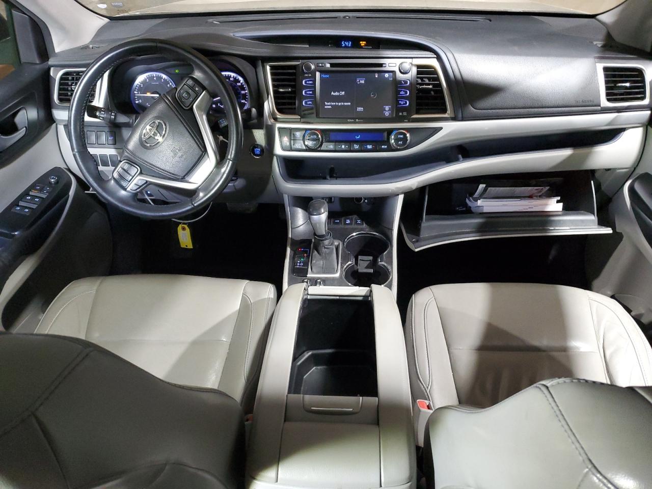 2015 Toyota Highlander - Image 8