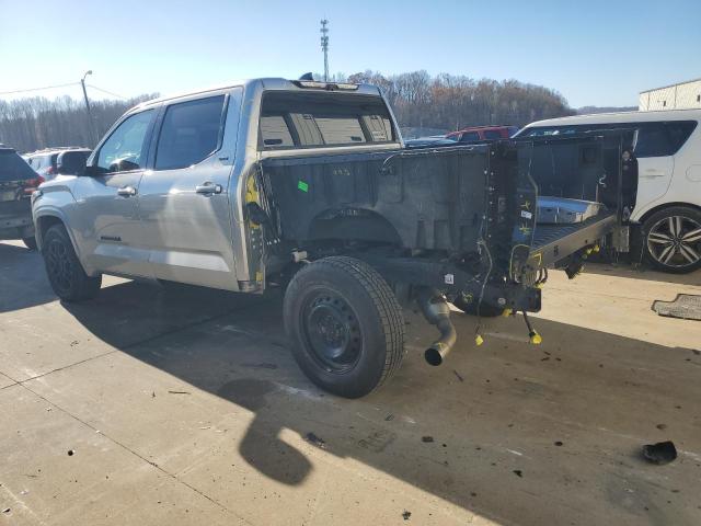  TOYOTA TUNDRA 2023 Srebrny