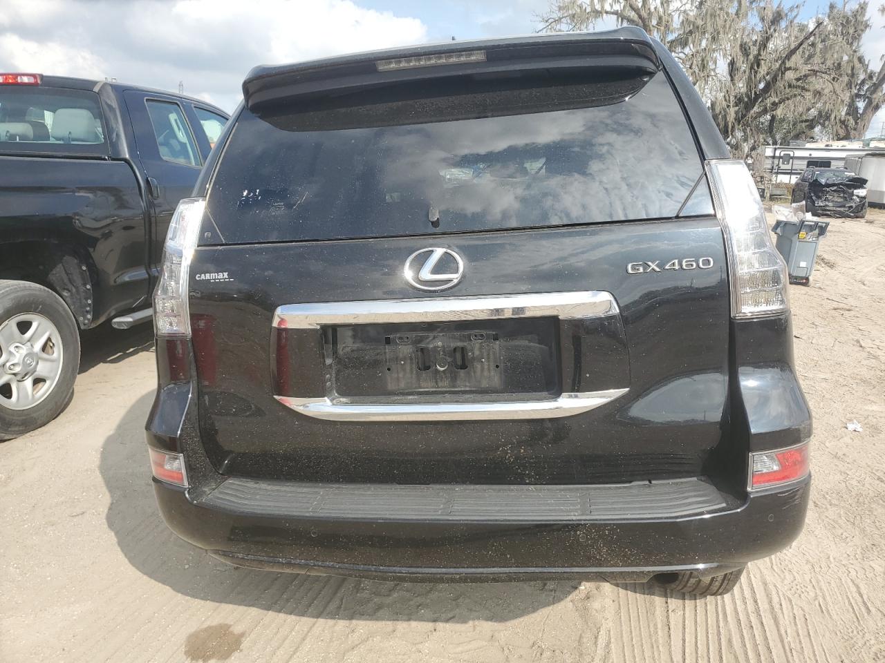 VIN JTJBM7FX1K5213049 2019 LEXUS GX no.6