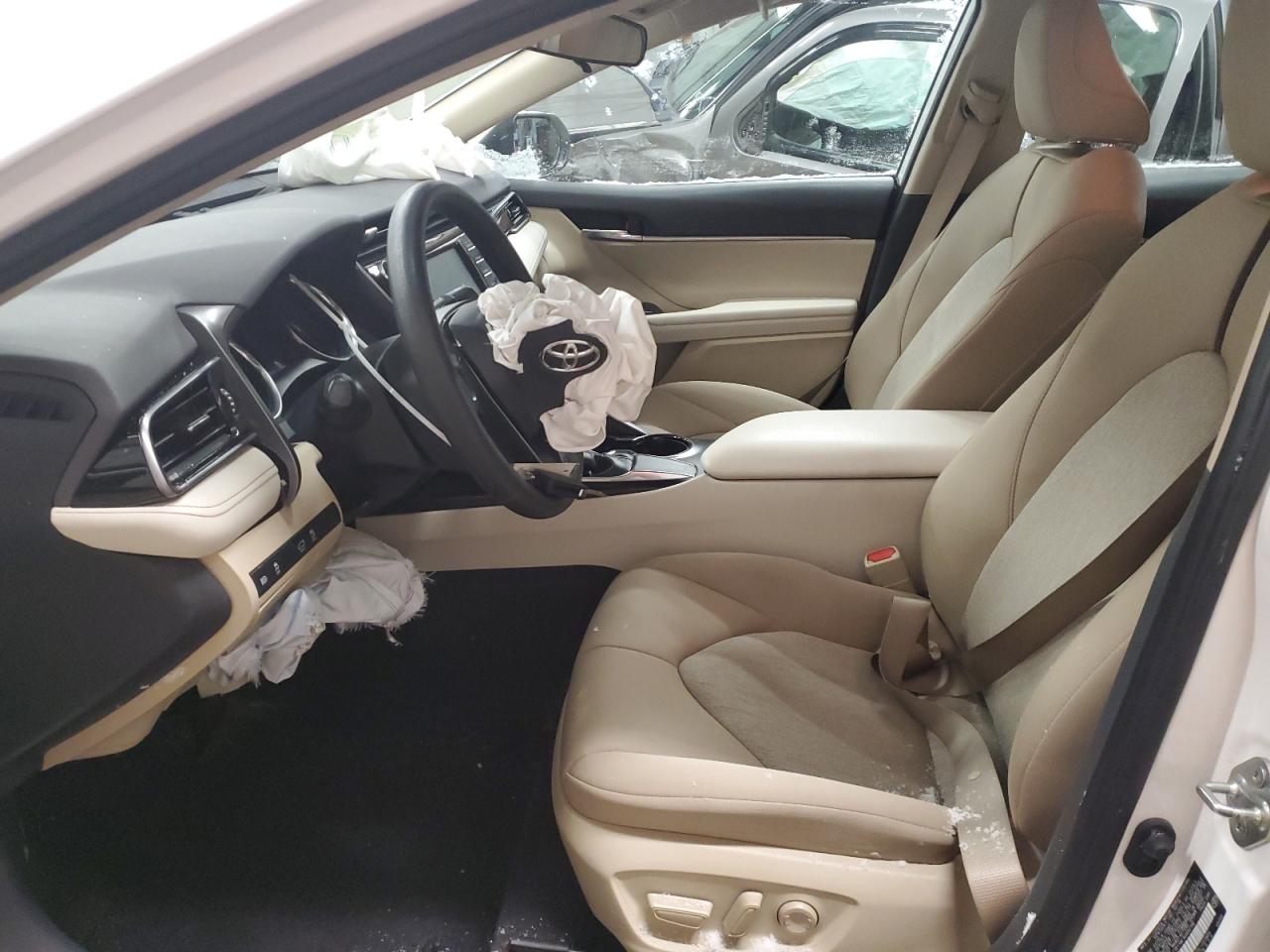 2019 Toyota Camry - Image 7