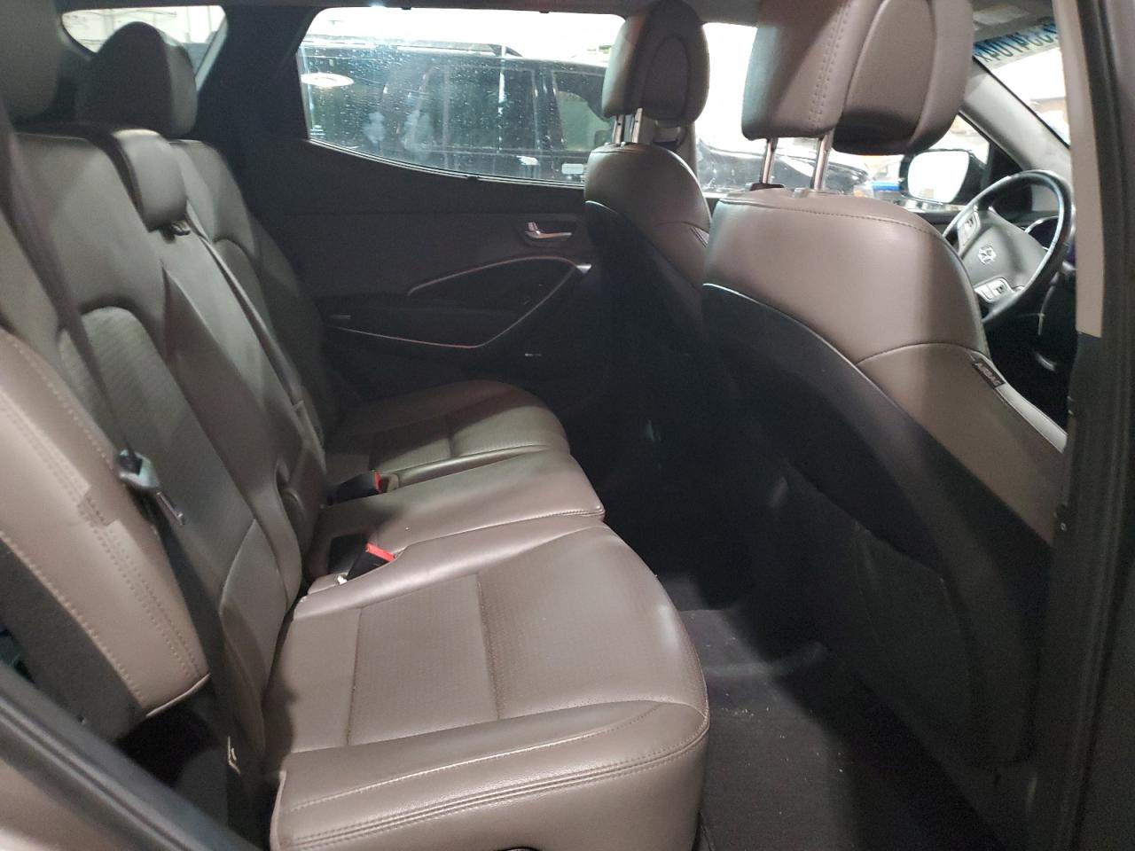 2014 Hyundai Santa Fe - Image 11