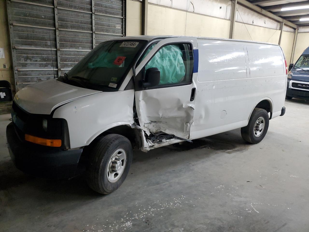 2016 Chevrolet Express - Image 1