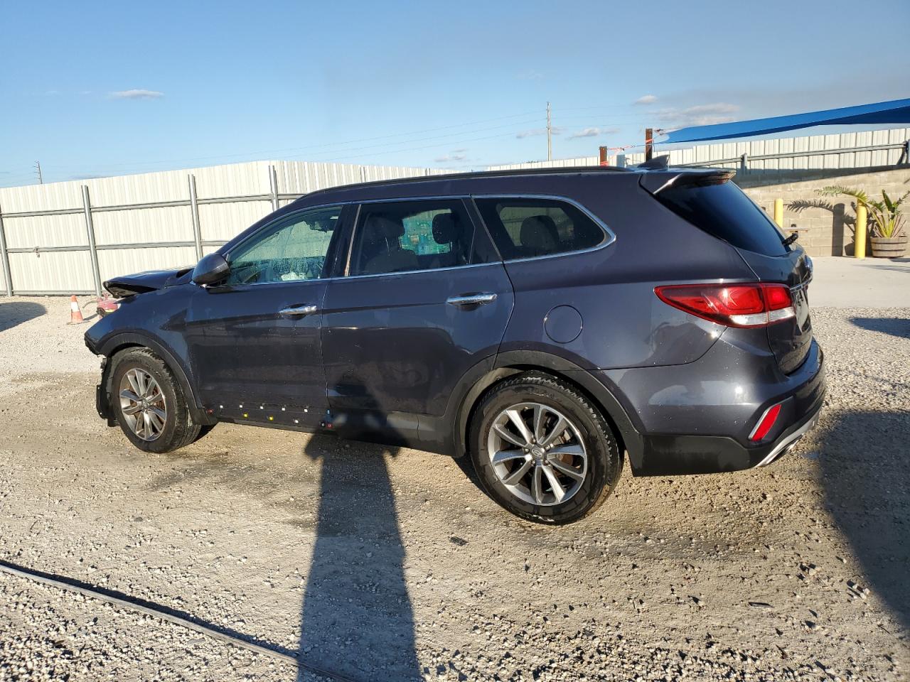2018 Hyundai Santa Fe - Image 2