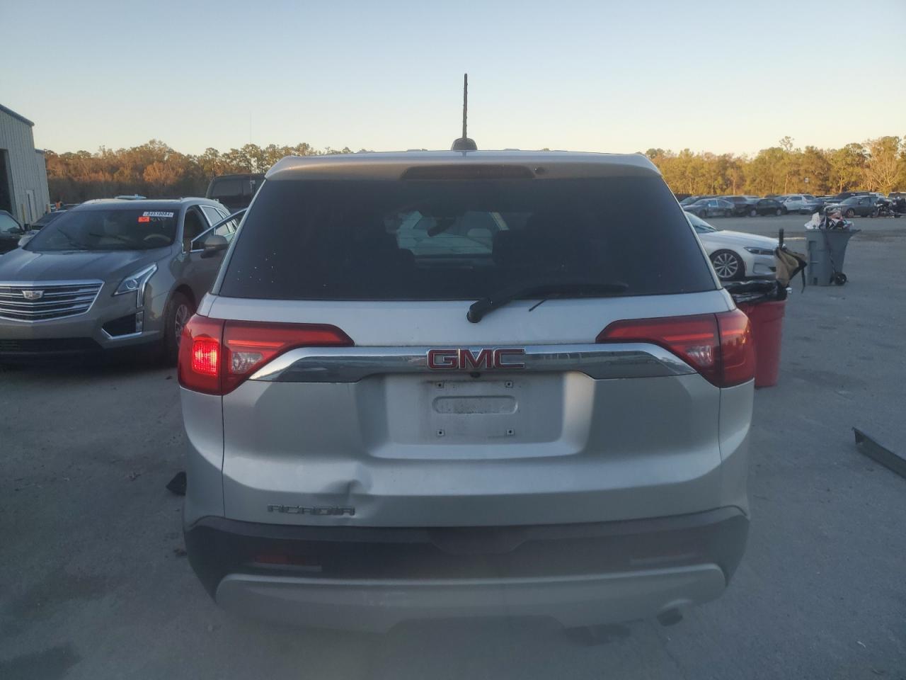 2019 GMC Acadia - Image 6