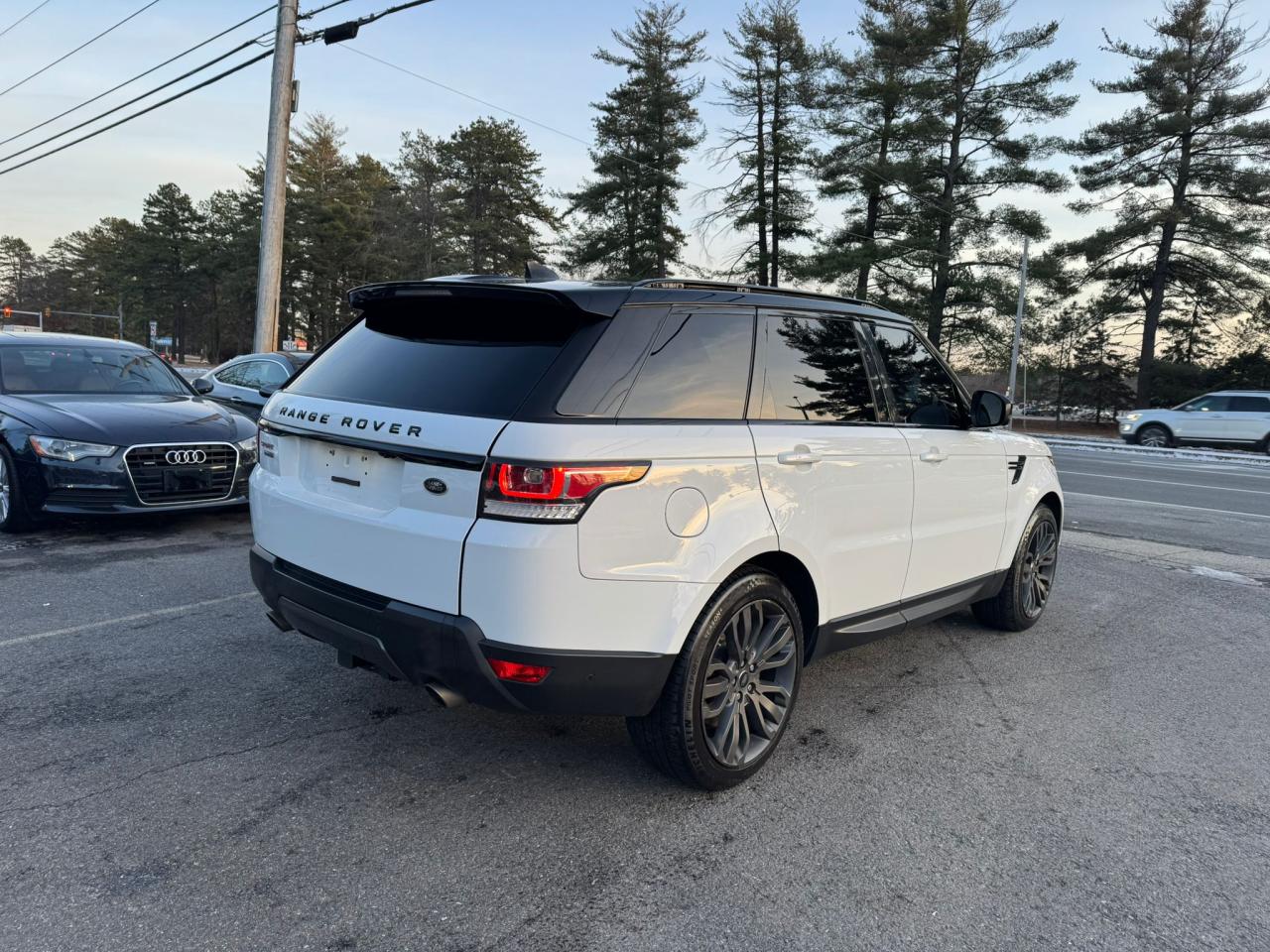 VIN SALWR2FE1HA154097 2017 LAND ROVER RANGEROVER no.3