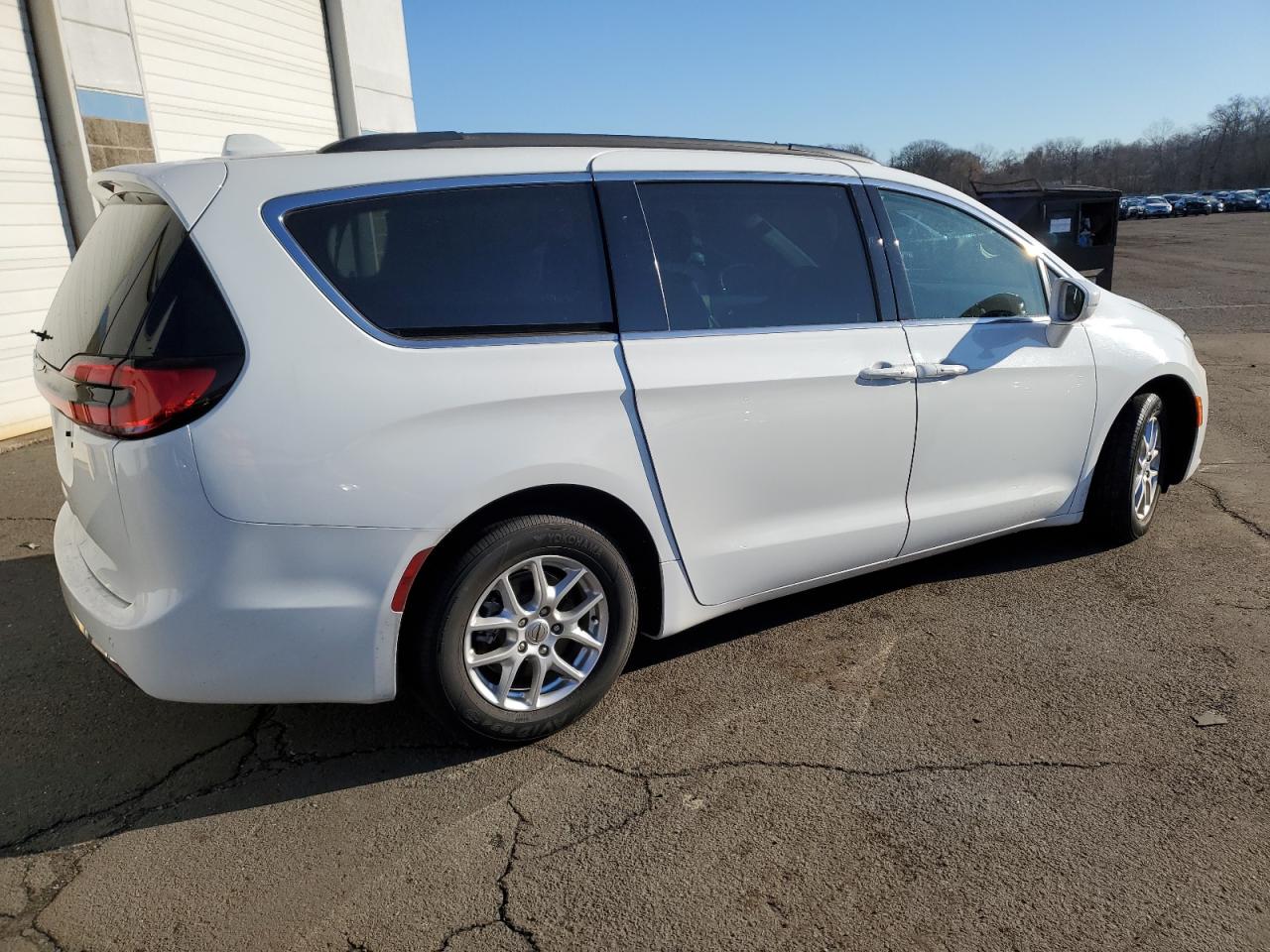 2022 Chrysler Pacifica - Image 3