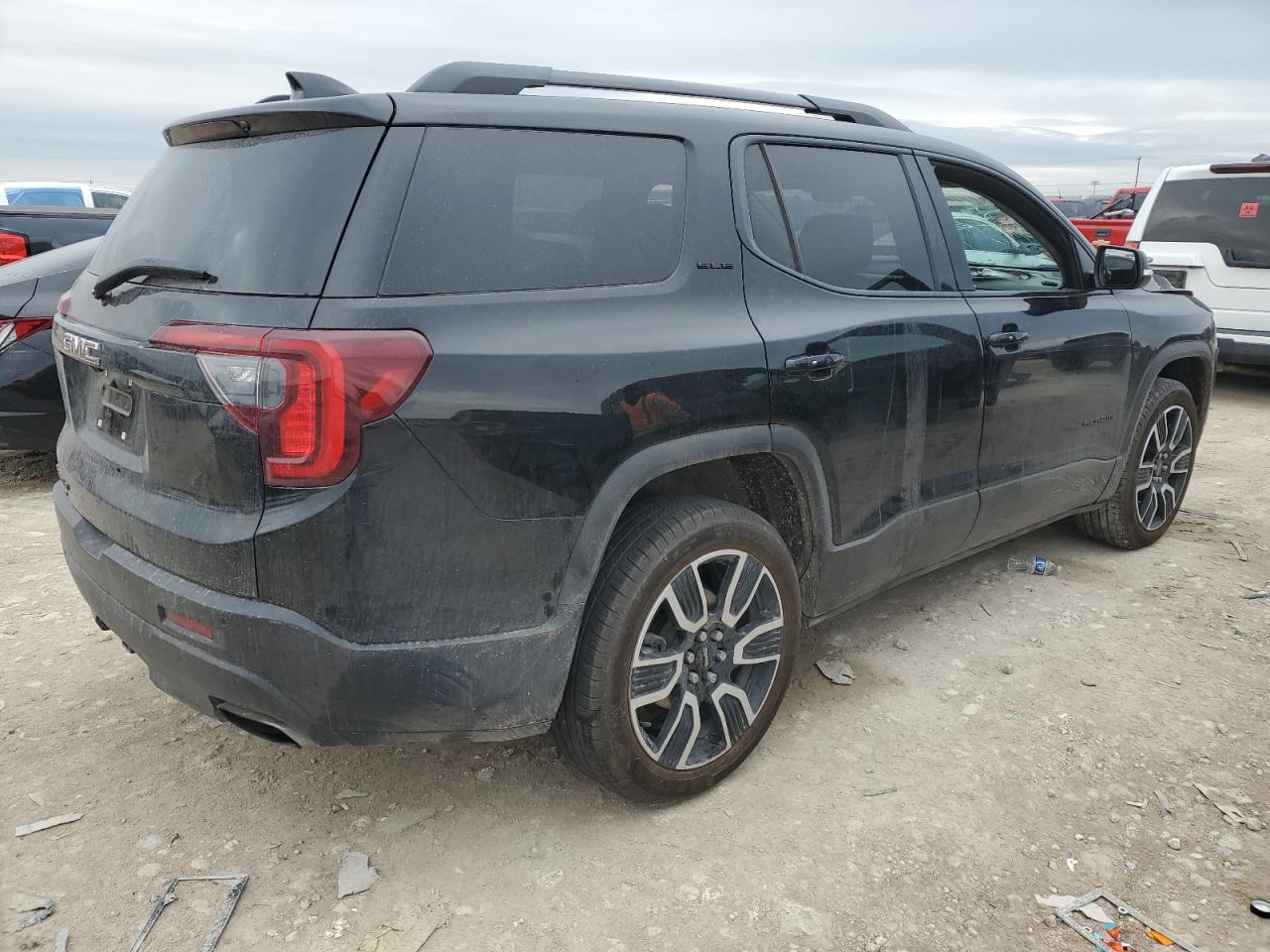2021 GMC Acadia - Image 3