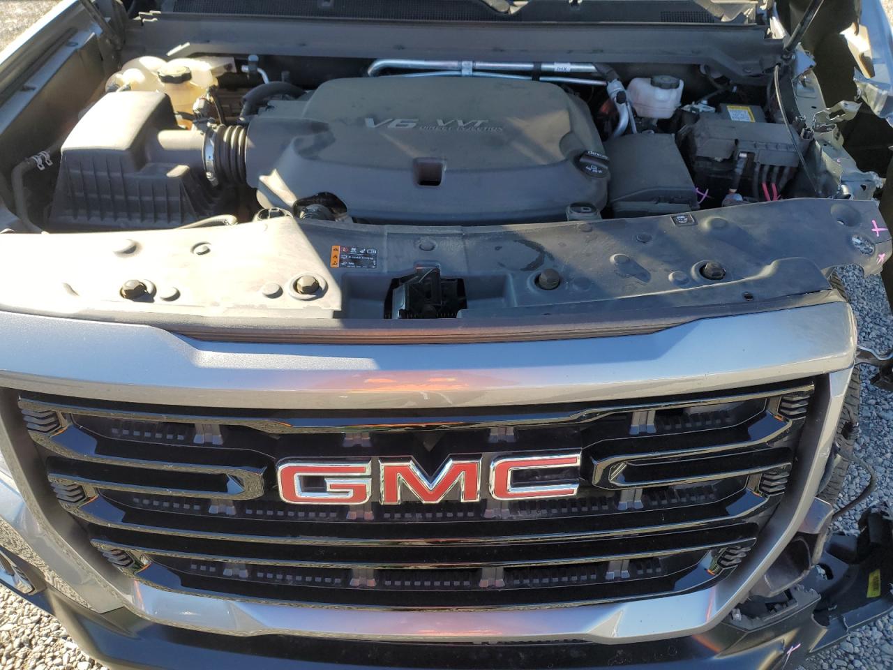 2022 GMC Canyon - Image 11
